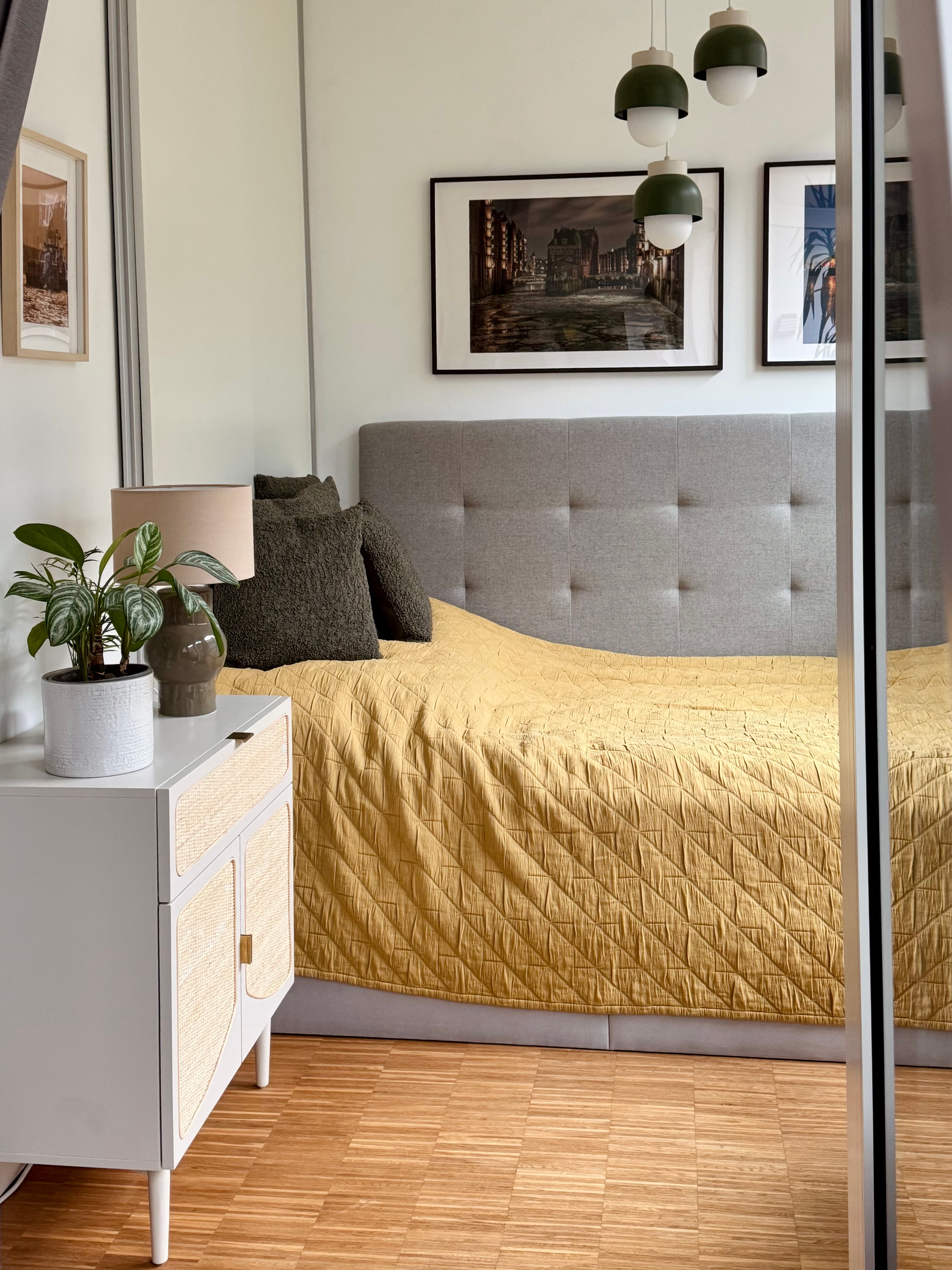 Guest bedroom frontal view